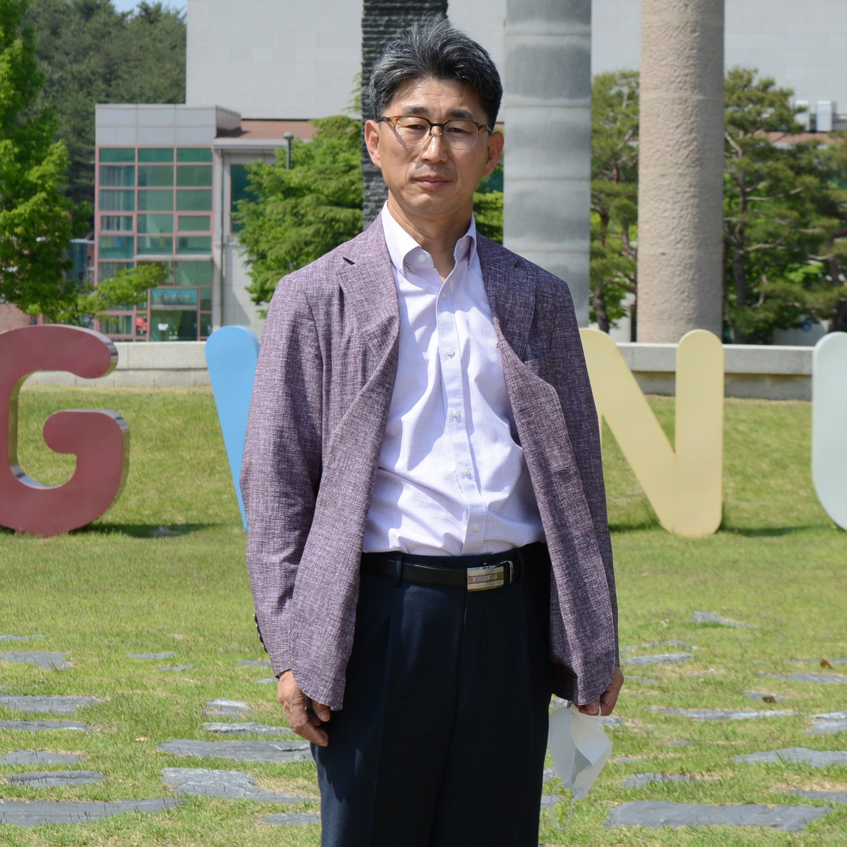 김영식 사진